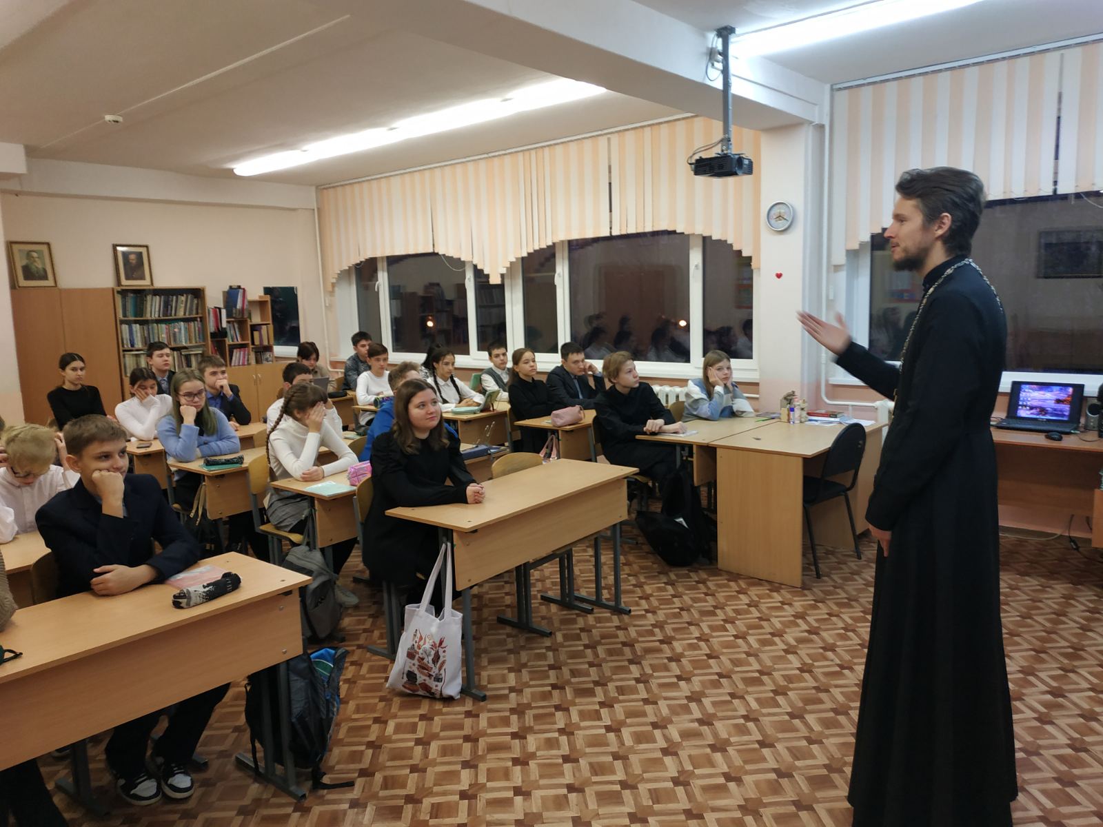 Классные часы, посвященные дню памяти святого благоверного князя Александра Невского Классные часы, посвященные дню памяти святого благоверного князя Александра Невского.